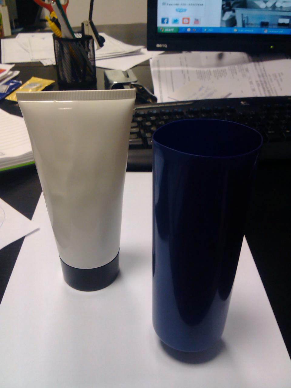 ultrasonic tubes sealing machine samples for tubes Marina Dimitrov ultrazvučna mašina za zaptivanje cevi.jpg