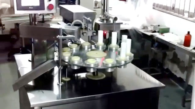 tubes filling ultrasonic sealing machine semi automatic zaptivač za ultrazvučne cevi equip.jpg