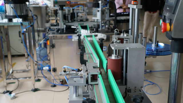 punjenje capping labeling.jpg