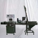 Automatska linearna vakuumska mašina za zatvaranje staklenih tegli u prehrambenoj industriji