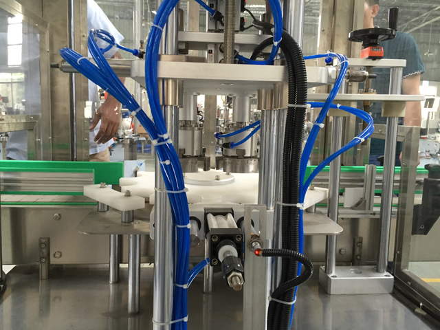 ZADNJA STRANA za glavno tijelo mašina za vakuumsko zatvaranje.jpg