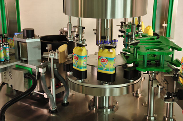 hot Melt labeller.jpg