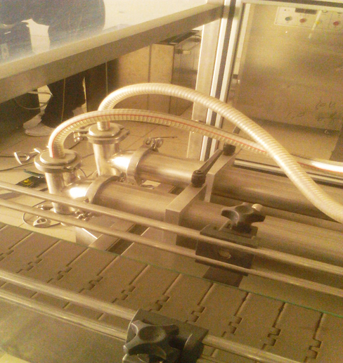 mašina za punjenje duple glave opremljene automatskim.jpg