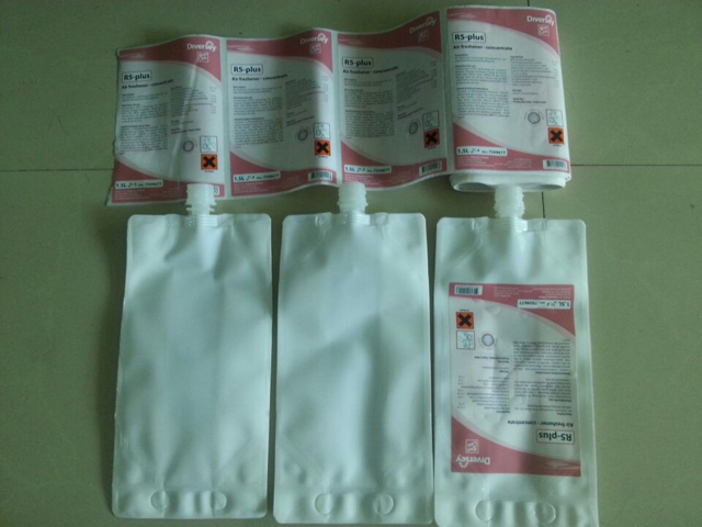 mašine za etiketiranje kesa poluautomatske (4).jpg