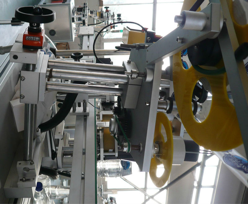 gore dolje dvostrano samoljepljiva mašina za lijepljenje etiketa