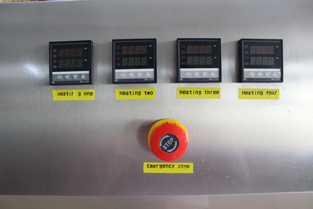 high speed automatic bottles screw capping machine tornillo de botella de nivelación de la máquina SLIKA BLIZU MAŠINE ZA ZAVRŠIVANJE VIJAKA.jpg