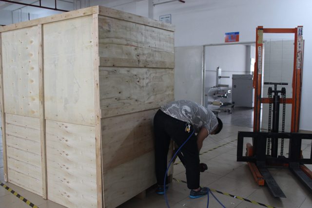 drvena kutija za horizontalno etiketiranje (2).JPG