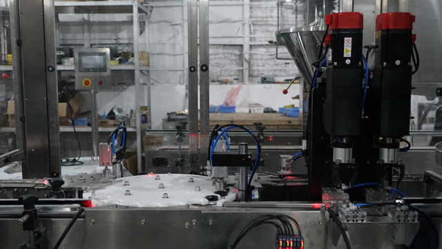 mašina za zatvaranje.JPG