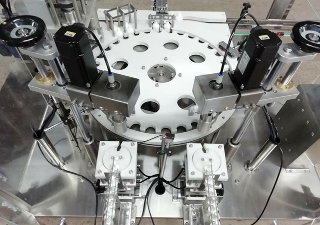 boce robot arm feeder.jpg