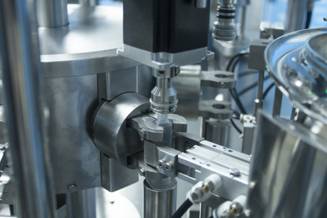 linija za punjenje špriceva (6).jpg