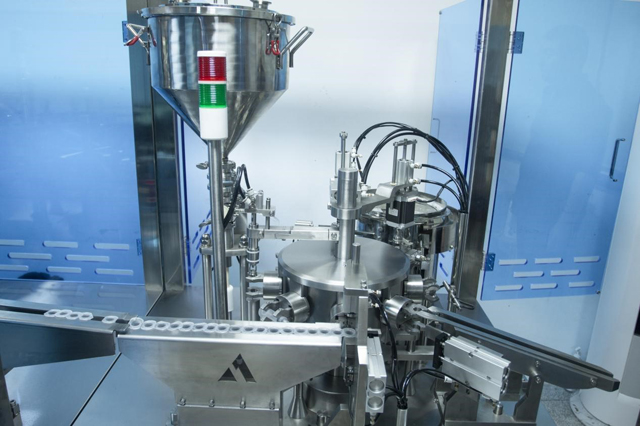 linija za punjenje špriceva (2).jpg