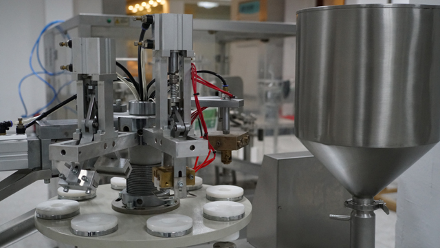 zaptivač za punjenje cevi plastic.jpg