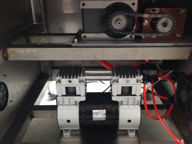 vacuum pump part from vacuum capping machine rezervoar za vakuum pumpu.jpg