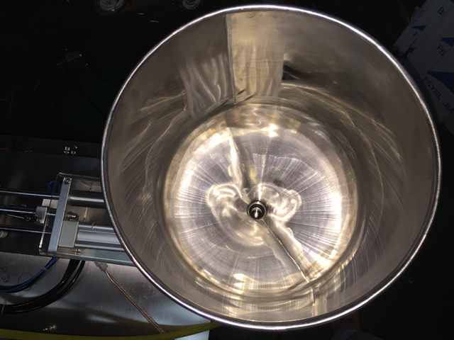 filling hopper for filling sealing rezervoar za punjenje ultrazvučnog zaptivača filler.jpg