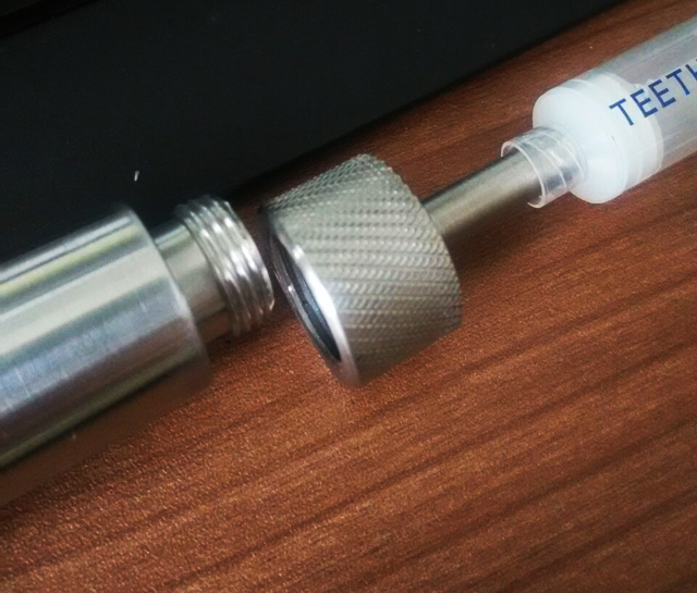 pričvršćivanje na glavu šprica.jpg