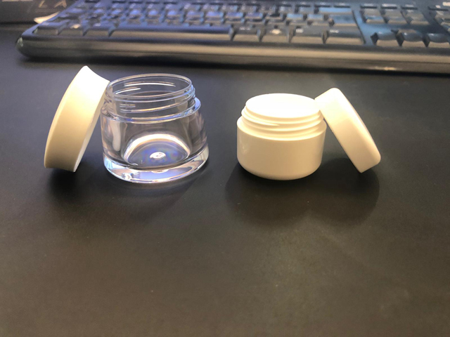 uzorci staklenki za zatvaranje