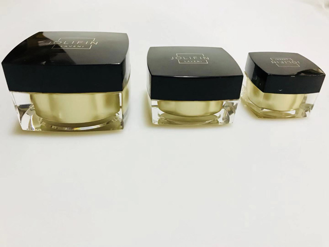 četvrtaste crne tegle za zatvaranje zatvarača